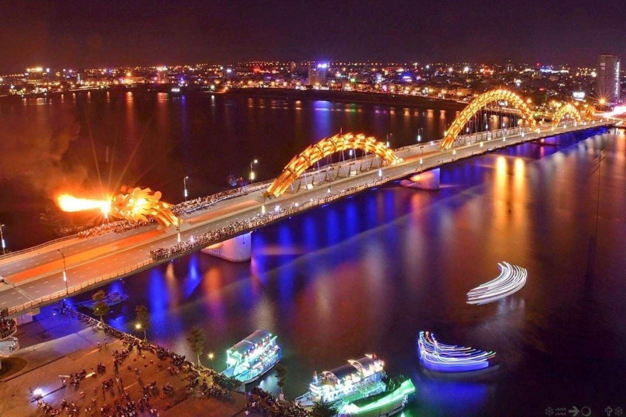Ibiza Riverfront Da Nang Hotel Powered By Aston Екстериор снимка