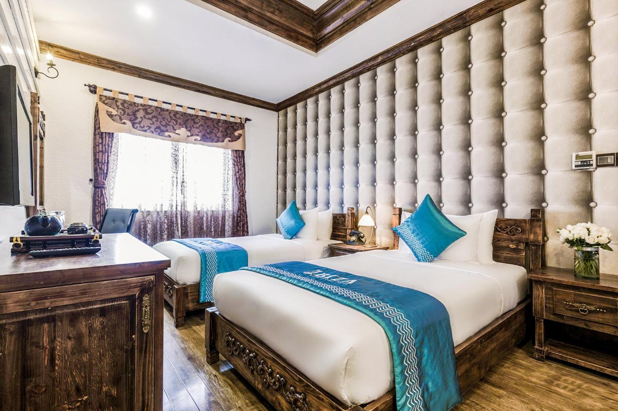 Ibiza Riverfront Da Nang Hotel Powered By Aston Екстериор снимка