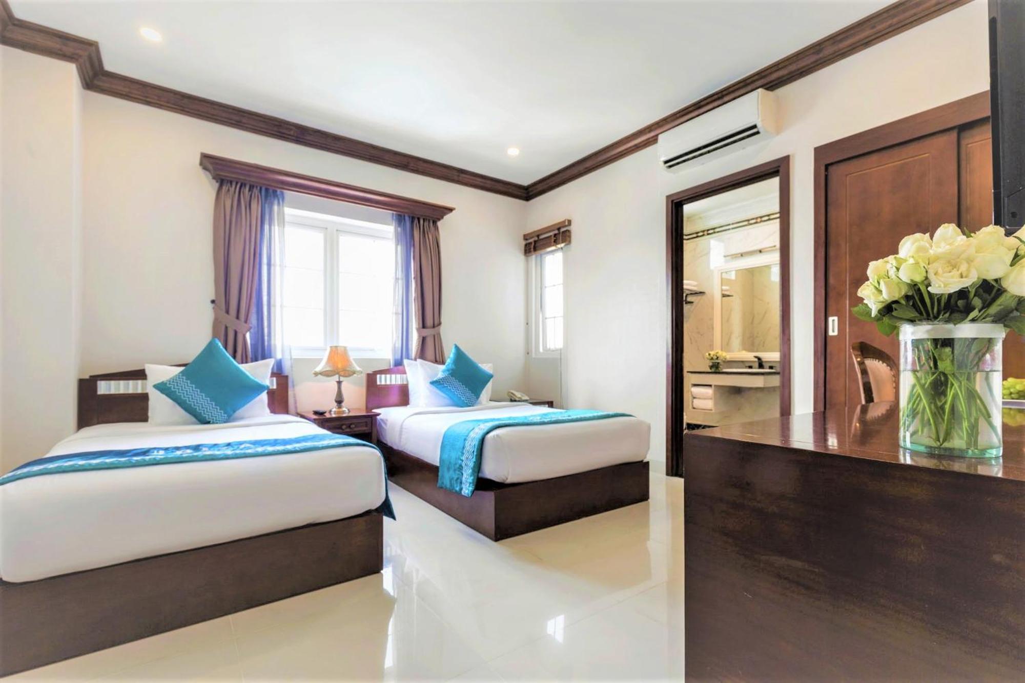 Ibiza Riverfront Da Nang Hotel Powered By Aston Екстериор снимка