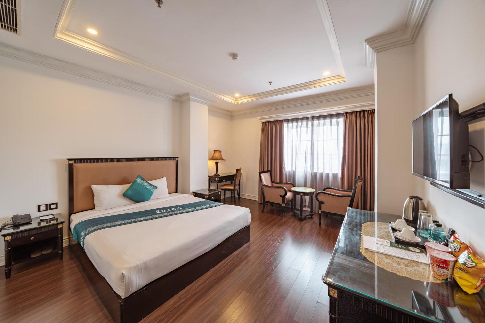 Ibiza Riverfront Da Nang Hotel Powered By Aston Екстериор снимка