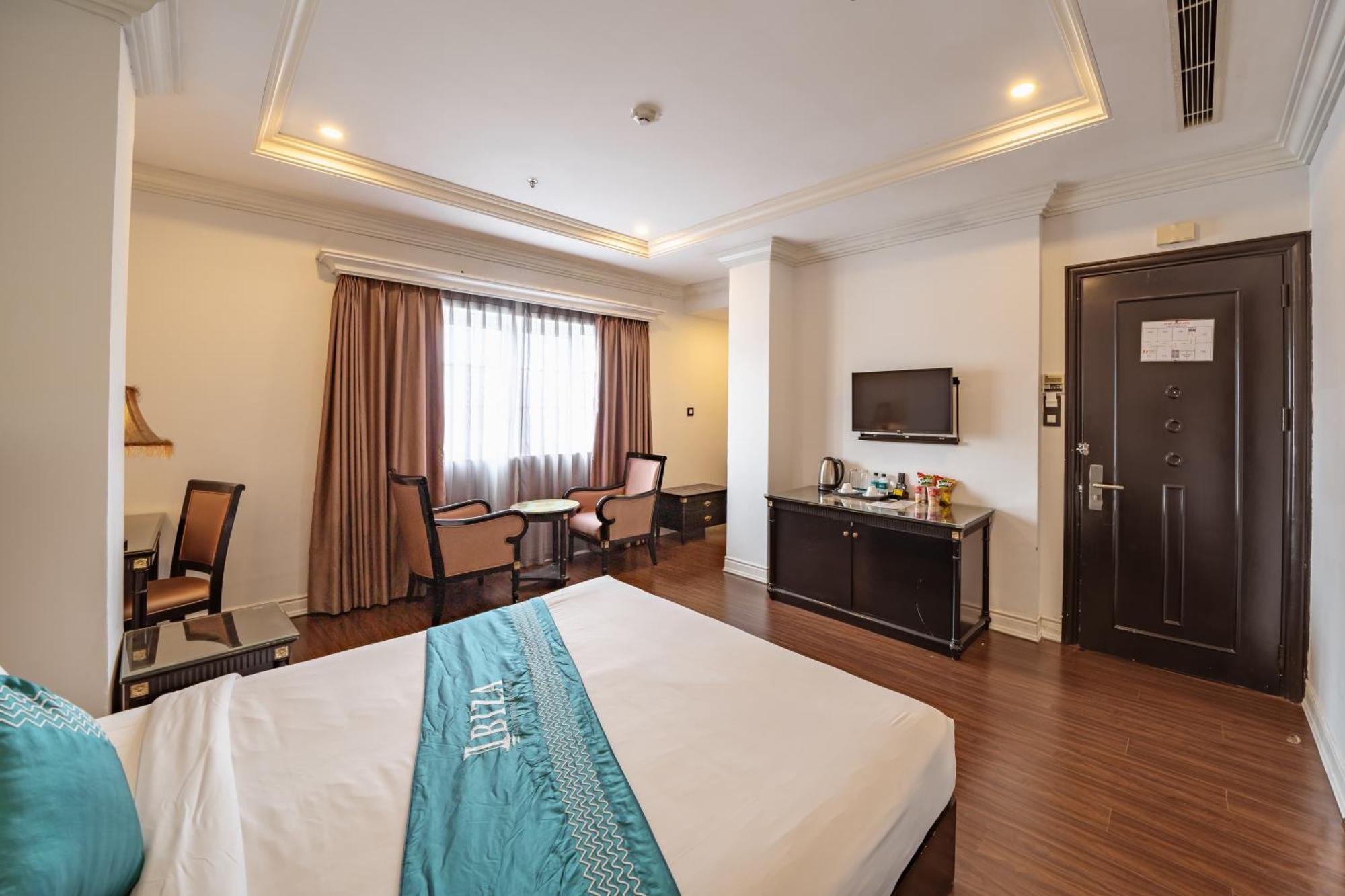 Ibiza Riverfront Da Nang Hotel Powered By Aston Екстериор снимка