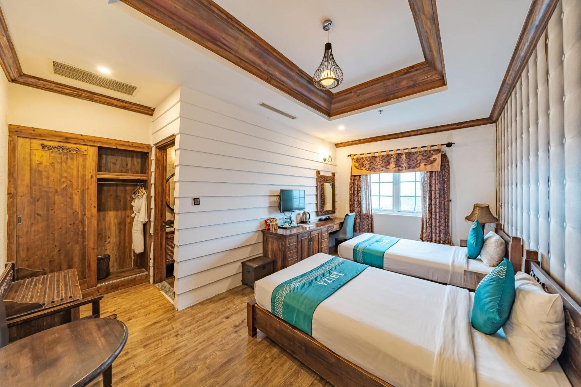 Ibiza Riverfront Da Nang Hotel Powered By Aston Екстериор снимка